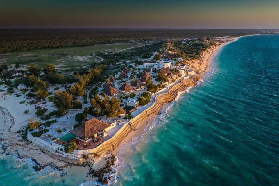 Salary Bay Hotel Tsifota Kültér fotó
